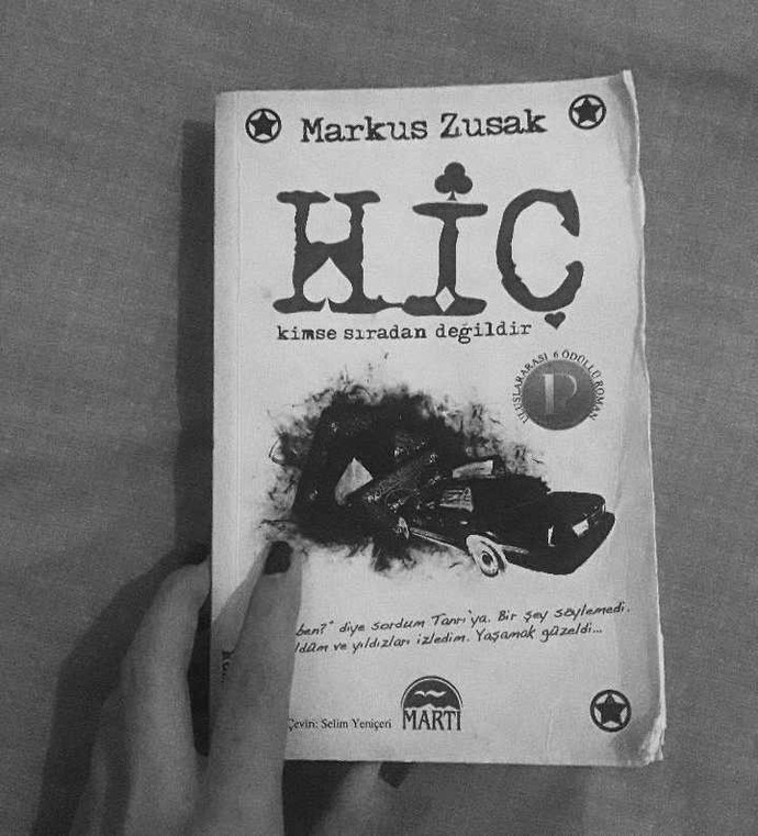 Şu an okuduğunuz bir kitap var mı?