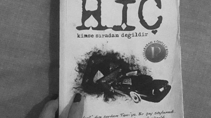 Şu an okuduğunuz bir kitap var mı?