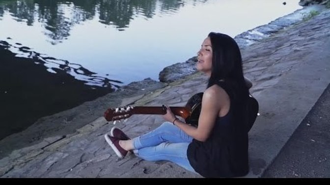 Sevdiğiniz bir şarkı hediye eder misiniz?
