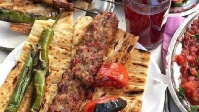 Kebapta acı arar mısınız, acısız mı tercih edersiniz?