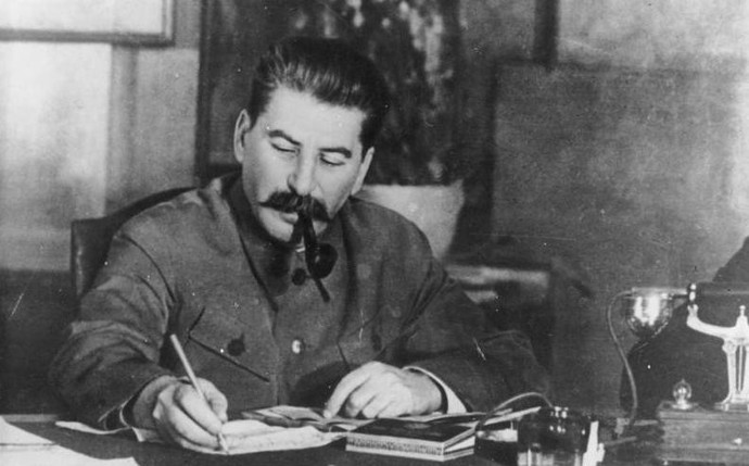 Stalinle ilgili yalanlara neden bu kadar çabuk inanılır?
