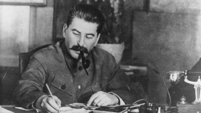 Stalin'le ilgili yalanlara neden bu kadar çabuk inanılır?