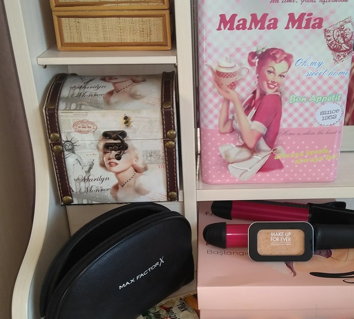 Make Up For Ever Far (Altın Rengi Işıltılı-Sütlü Kahverengi)