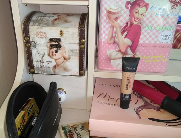 L'Oréal Paris Maybelline 24H-Matte Mattifying Infallible Foundation 13 Rose Beige Fondöten