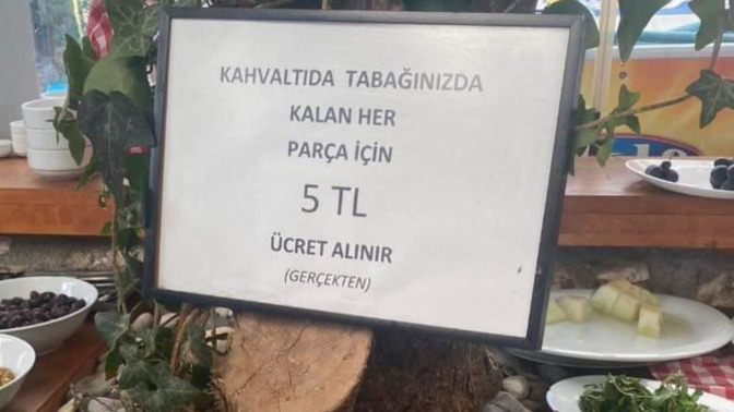 Tabağında bıraktığın her parça için ekstra ücret alan bu restorana gitsen tabağındaki her şeyi silip süpürür müydün?