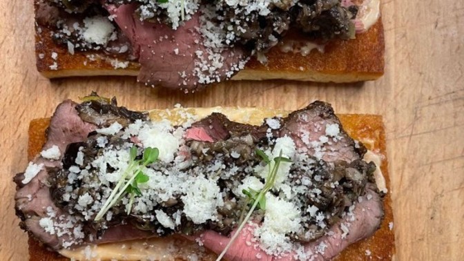Roast beef kanepe yaptım, sizce nasıl olmuş?