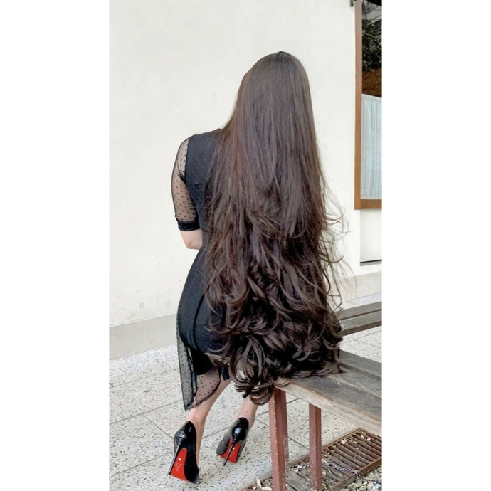 Sizce saçım çok mu uzun? Kestirmem mi gerek?