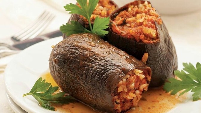 Kuru patlıcan dolmasını sever misiniz?