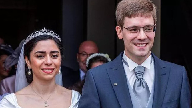 Kızlar asın bayrakları, veliaht prens ile evlenerek ilk Türk düşes olan Hande Macit'i nasıl buldunuz?