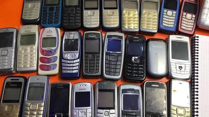 Hayatınıza eski telefonlar geri dönse yapabilir misiniz?