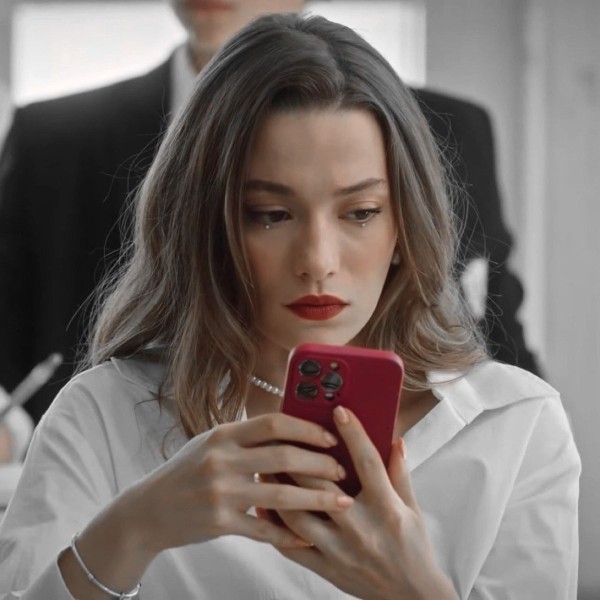 Şuanda mesaj atmasını beklediğiniz biri var mı?