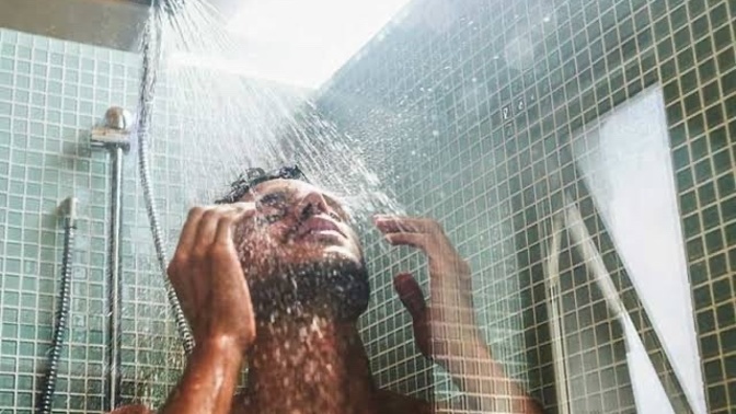 Banyo yaparken öncelik saçlara mı verilmeli yoksa vücuda mı?
