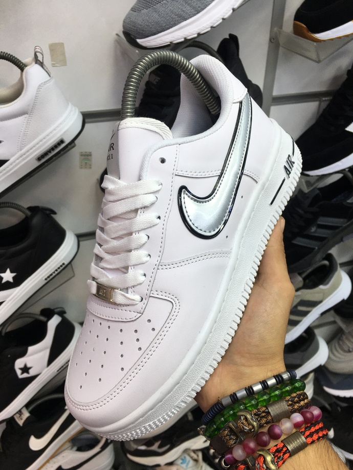 Bu air force modellerinde hangisi daha güzel?
