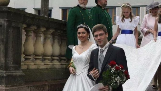Prens ile evlenen Hande Macit, "Astronot olmak isterdim, prenses olmak hayalimde yoktu" dedi. Biz ne zaman prenses/prens oluyoruz?