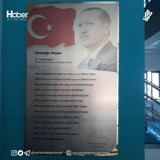 Kocaeli KYK da , Atatürkün gençliğe hitabesi kaldırılıp; RTE nin gençliğe hitabesi koyuldu. Ne düşünüyorsunuz?