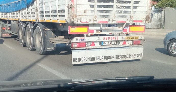 Sabah sabah Konyalı kamyoncu güldürdü 😄