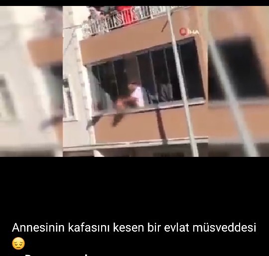 Annesinin Kafasını Kesmiş ! Arkadaşlar Ne Olacak Böyle?