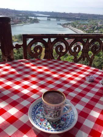 Türk kahvesini sütlü mü, sütsüz mü seversiniz ☕?