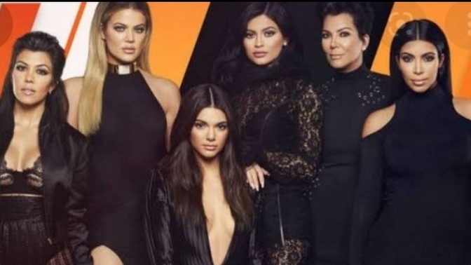 Sizce Kardashian ailesinin en güzel kadını kimdir?