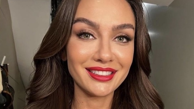 Yılın Kadın Oyuncusu seçilen Birce Akalay sizce bu yıl şahane işler yapmadı mı😍?