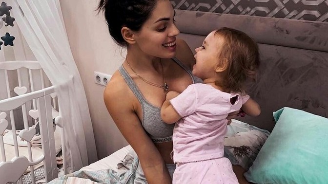 Bebeğiniz size mi benzemeli, babasına mı?