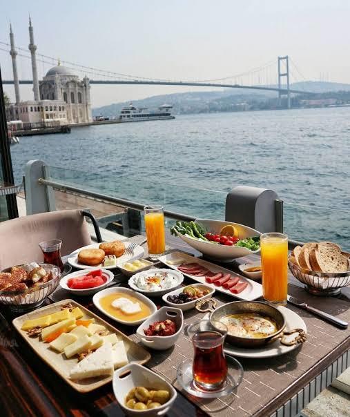 Nasıl bir yerde kahvaltı yapmak isterdiniz?