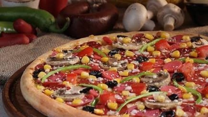 Tercihiniz bol malzemoslu karışık pizza mi, yoksa vejetaryen pizza mi?