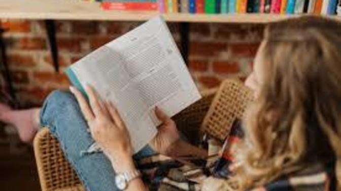Yapılan araştırmalara göre kadınlar erkeklere göre daha fazla kitap okuyormuş, sizce kadınlar kendini geliştirmeye daha mı meyilli?
