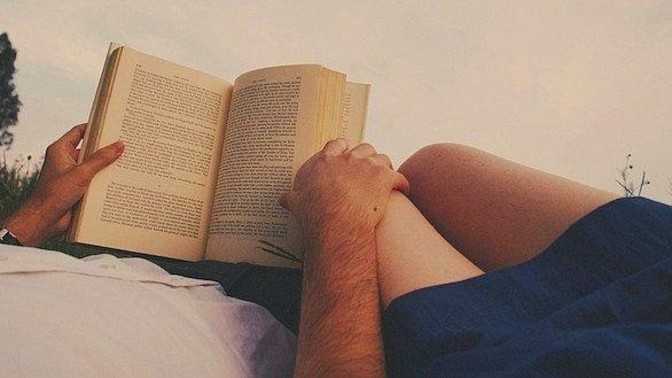 Bilim insanları kitap okuyan insanların evlilik için daha ideal olduğunu savunuyor! Kitap okumayan insan eşiniz olabilir mi?