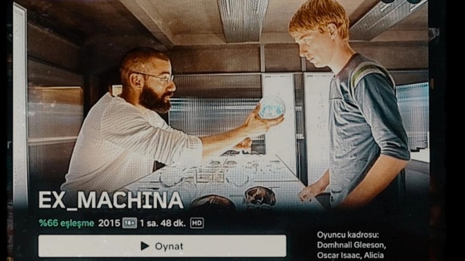 Güzel bir film önerisi olan var mı? Korku, bilim kurgu ve romantik olabilir?