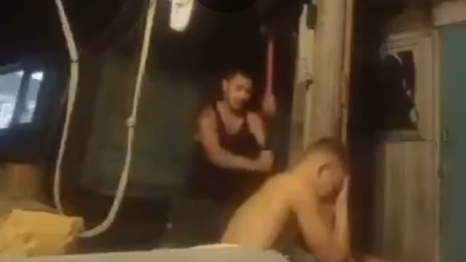 Ruslar seferberlikten kaçmak için birbirlerinin ellerini ya da bacaklarını kırmaya devam ediyor düşünceleriniz?