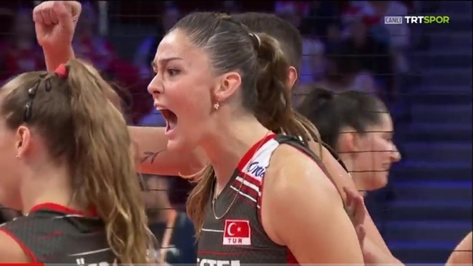 Kadın milli voleybol takımımız Hırvatistan'ı 3-0 mağlup ederek 2. tura çıktı. Kızlarımızı izlerken kupa beklentimiz halis mi?