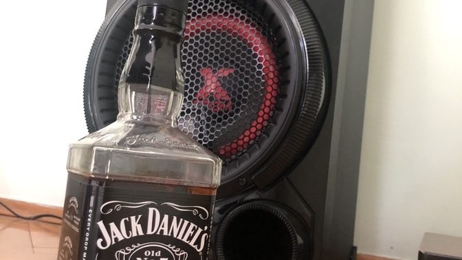 Jack Daniels seviyor musunuz? Nasıl bitireceğim? Dolap uygulamasında satmalı mıyım?