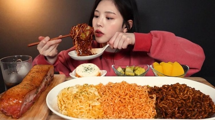 Mukbang ya da asmr izler misiniz?