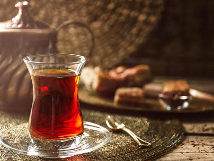Masayı hazırlayan mısın, masaya çöken misin?
