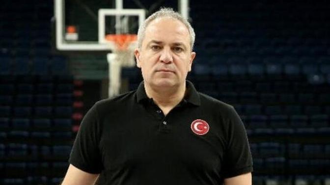 A Milli Kadın Basketbol Takımı başantrenörlük görevine Ekrem Memnun getirildi. Kadın antrenör görmek ister misiniz?
