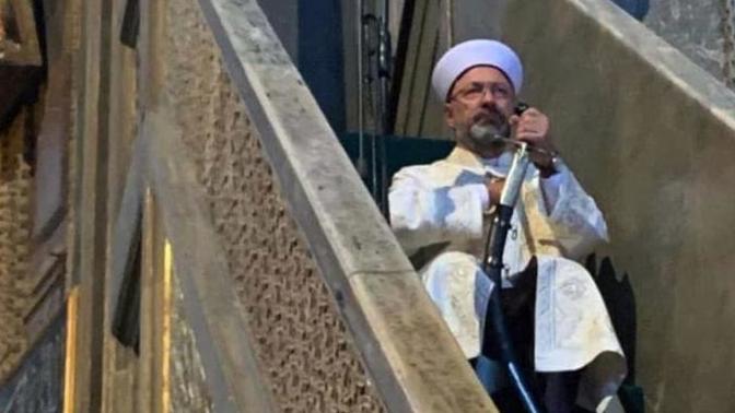 Ali Erbaş'tan cami itirafı: Topluyoruz, çarpıyoruz 1 milyonu geçmiyor. Sizce neden gençler camiye gitmiyor?
