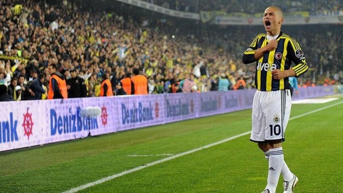 10 yıl önce bugün: Alex, Fenerbahçe'ye veda etti! Alex de Souza'yı seviyor musunuz?