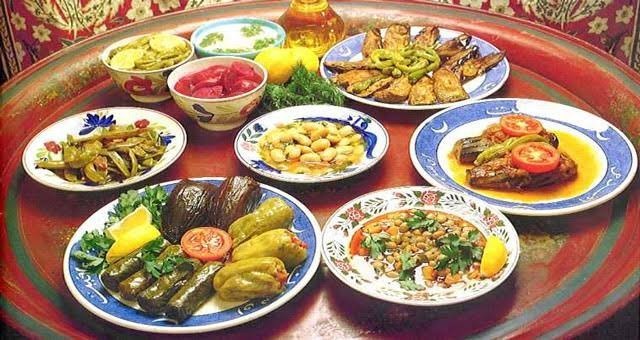 Yiyeceğin yemek günlük mü pişmeli, akşamdan kalma yemek yer misin?
