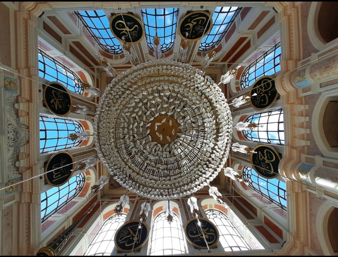 Ortaköy Validesultan camii