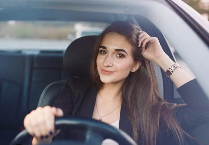 Araba kullanan kadınlardan hoşlanır mısınız?