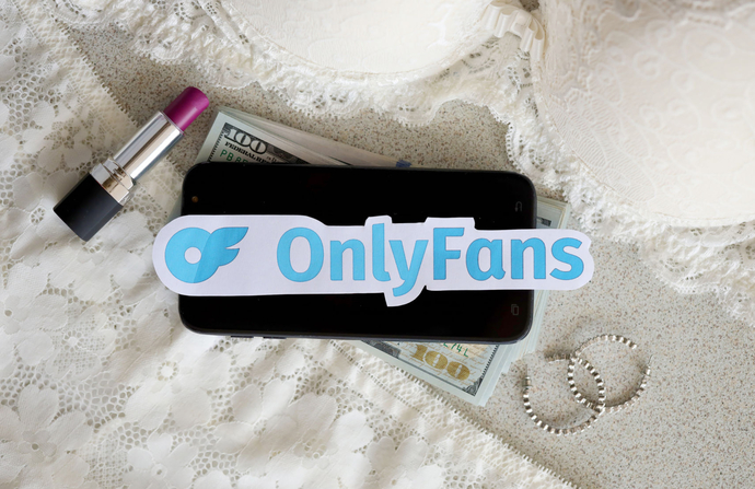 OnlyFanse müstehcen fotoğraflar koyup para kazanmak saygın bir meslek mi?