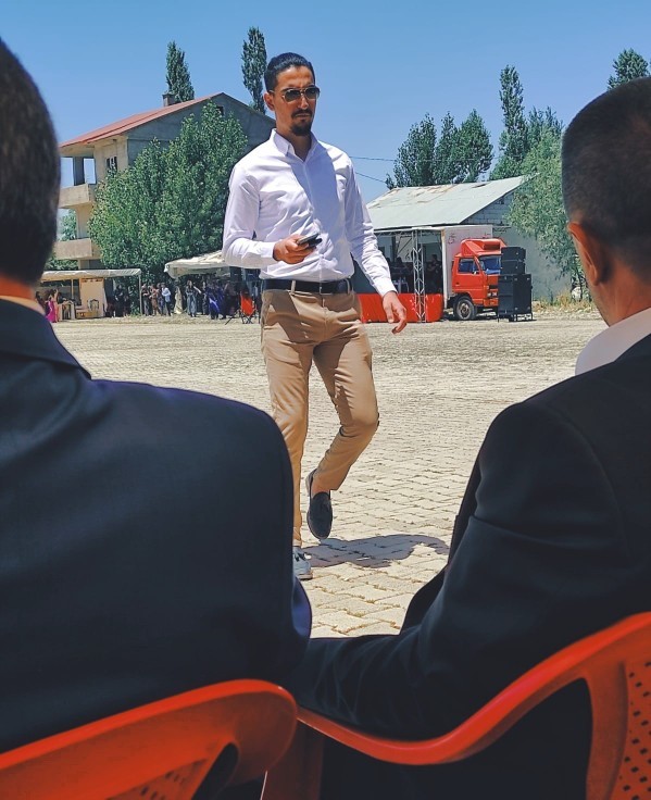 Erkek dekoltesi olur mu sizce? Erkek dekoltesi nedir?