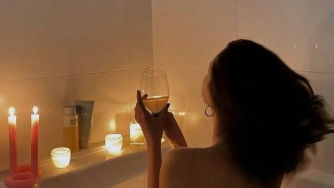 Duşta keyif yaparken mum/alkol ikilisini tercih ediyor musunuz?