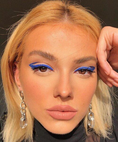 Günlük makyajında renkli eyeliner kullanır mısın?