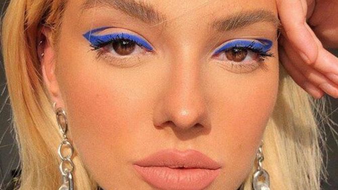 Günlük makyajında renkli eyeliner kullanır mısın?