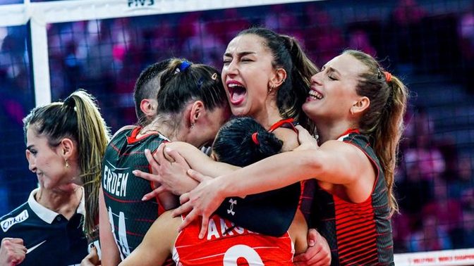 Filenin Sultanları fırtına gibi esiyor! FIVB Dünya Şampiyonası 2. turunda Almanya'ya set vermeyen kızlara ne dersiniz?