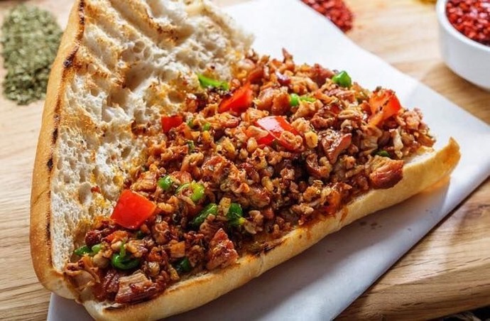 Kokoreç seven var mı?