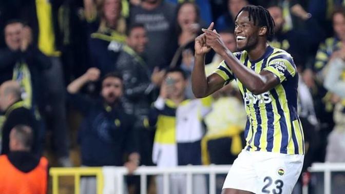 Fenerbahçe, Yunan rakibi AEK Larnaca'yı 2-0 yenerek liderliğe yükseldi. Farklı bir hissiniz oldu mu?