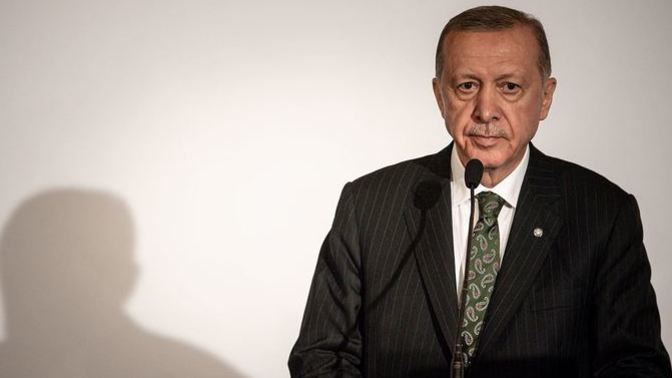 Cumhurbaşkanı Erdoğan sürekli hastalığı bulunan iki hükümlünün cezasını kaldırdı. Ne düşünüyorsunuz?